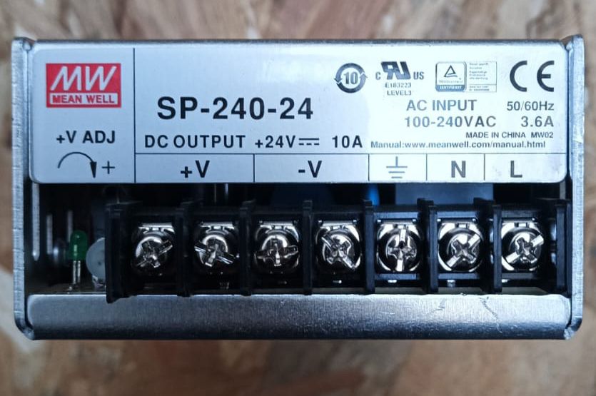 MEAN WELL SP-240-24 DC OUTPUT +24V 10A AC INPUT 50-60HZ 100-240VAC 3