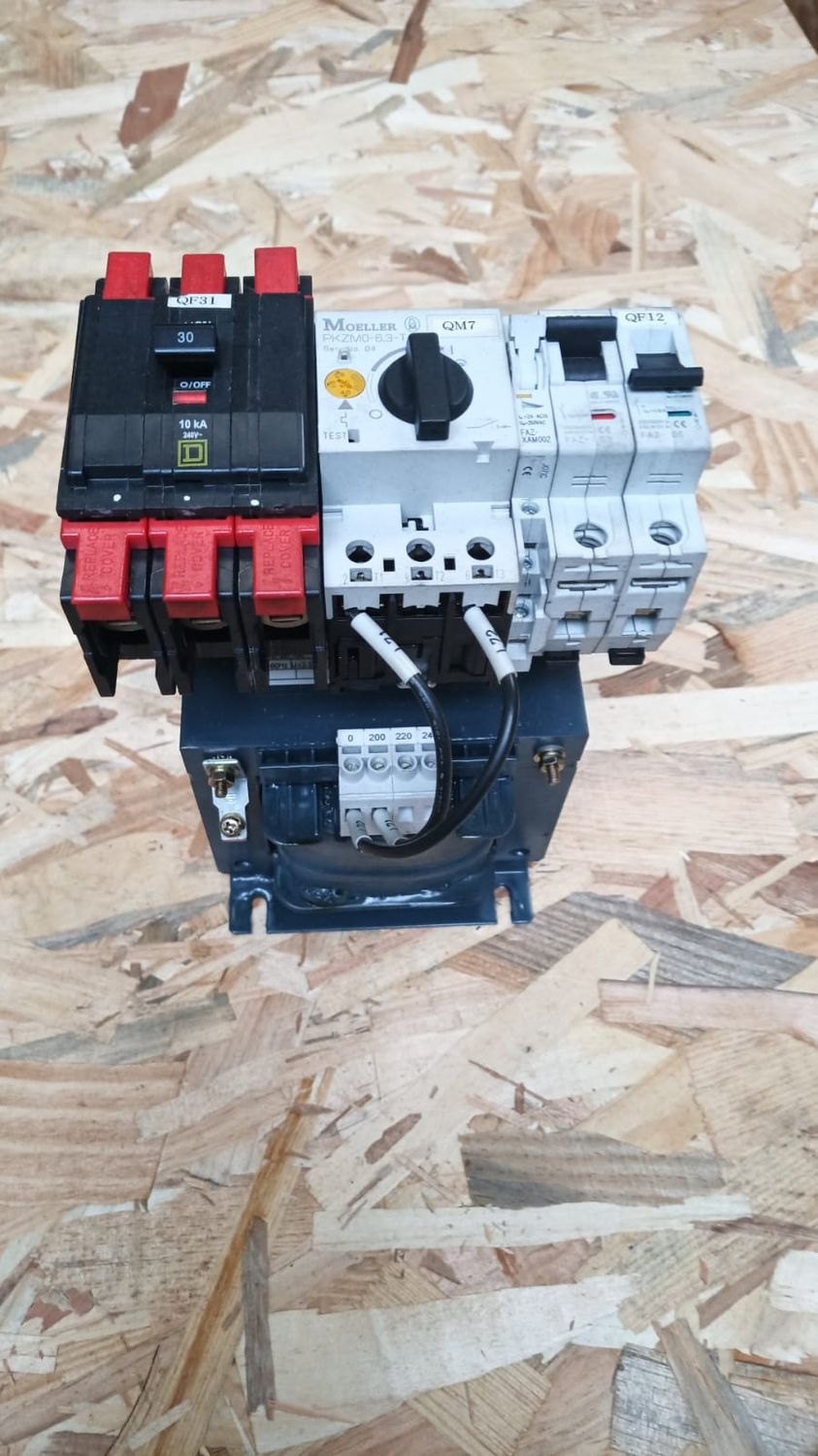 ​MOELLER STN 0.63-G 289926-24B 200-240 EN60947