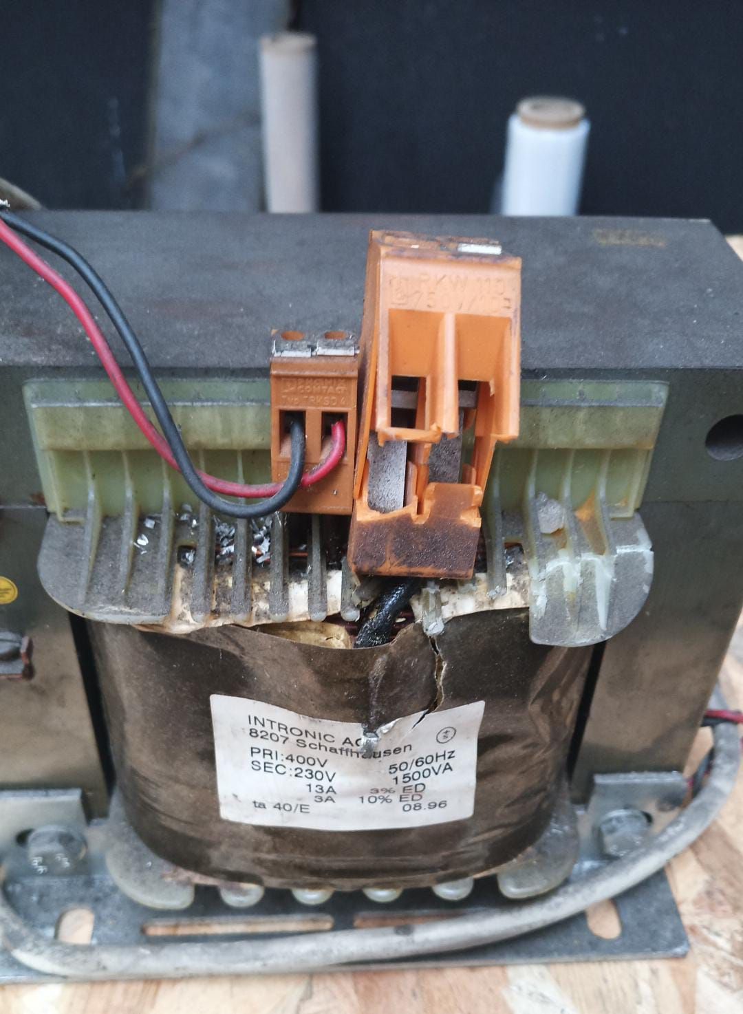 INTRONIC AC 8207 PRI 400V SEC230V