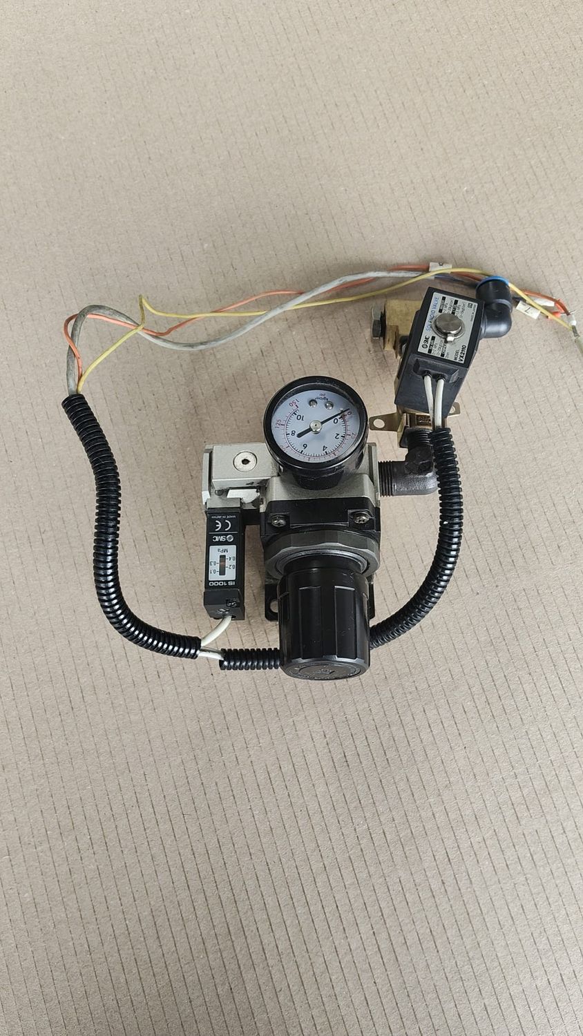 Conjunto regulador de presión neumático SMC AR3000-03