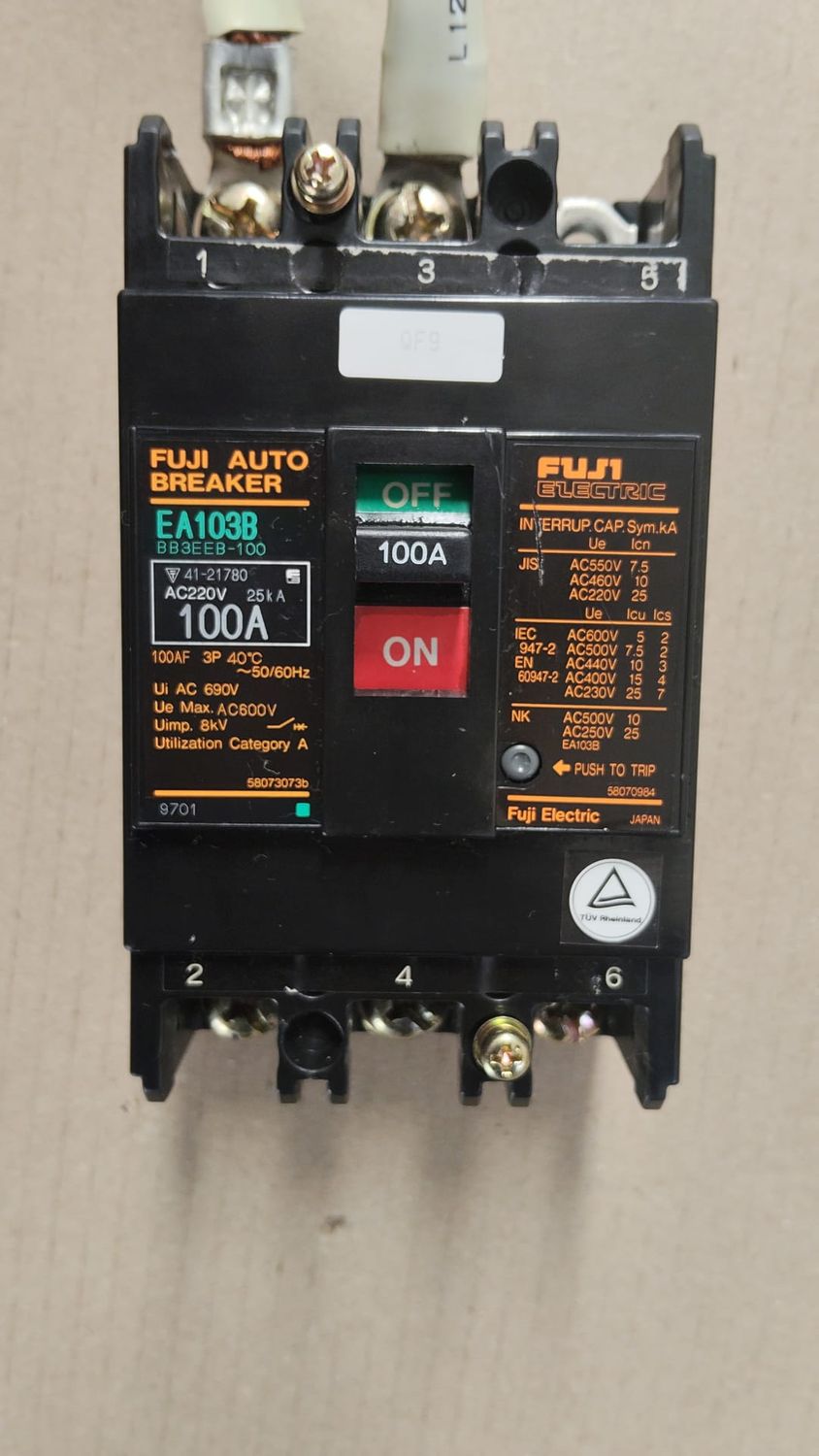Interruptor automático FUJI Electric EA103B BB3EEB-100 100A