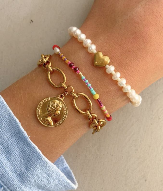 Tiny love bracelet
