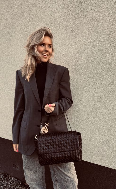 Kenzie - Black Woven Classic Leather