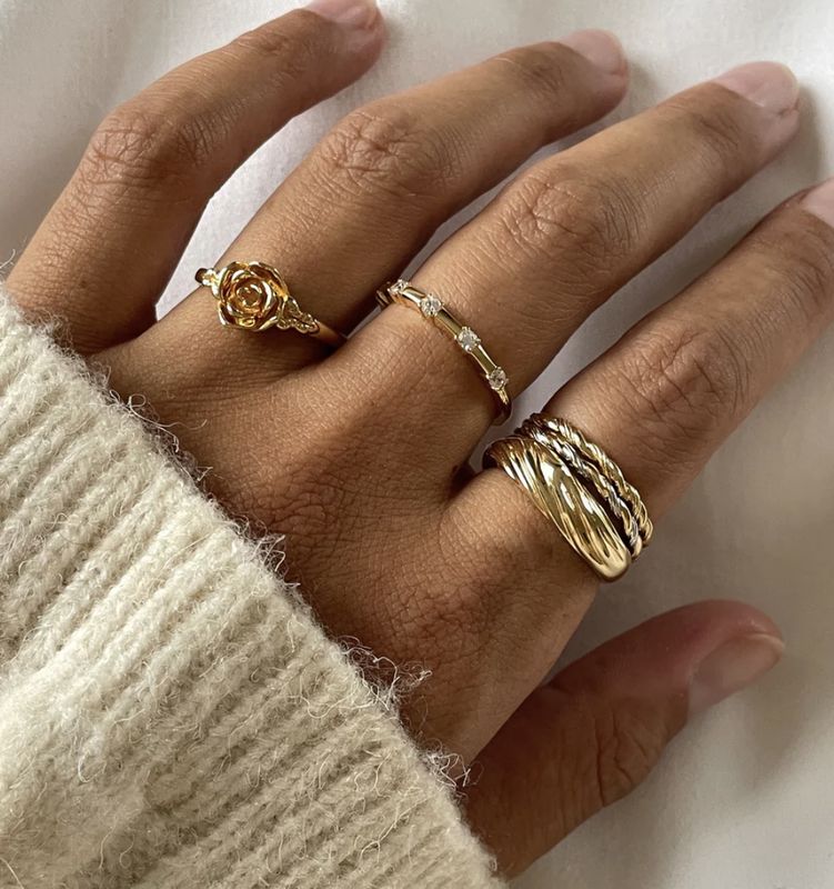 Ring with small stones 124133Y - 24Kae
