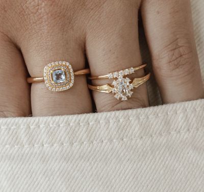 Vintage look ring with colored stones 124152Y- 24kae