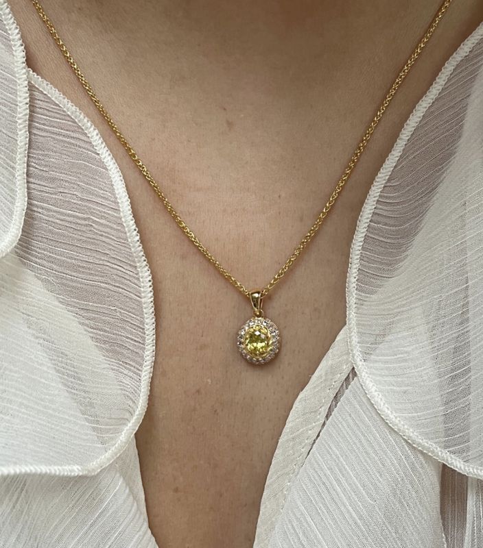 Necklace with vintage look ornament 32486Y-24kae