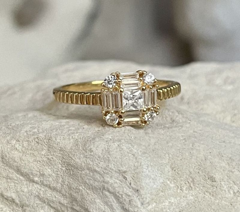 Ring with stones and structure 124106Y-24kae
