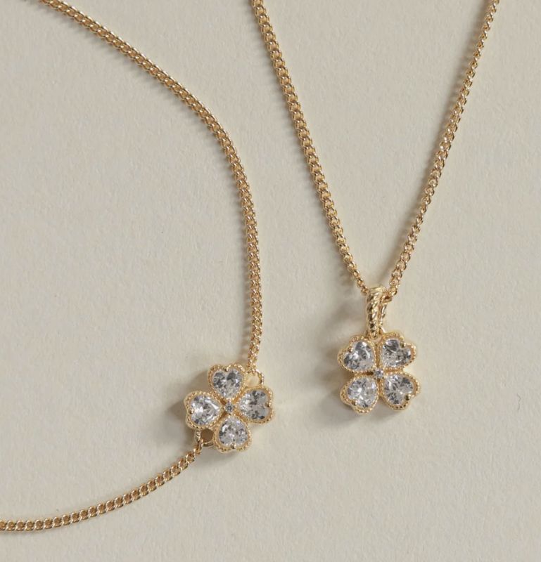 Bracelet with a clover ornament 22479Y  -24kae