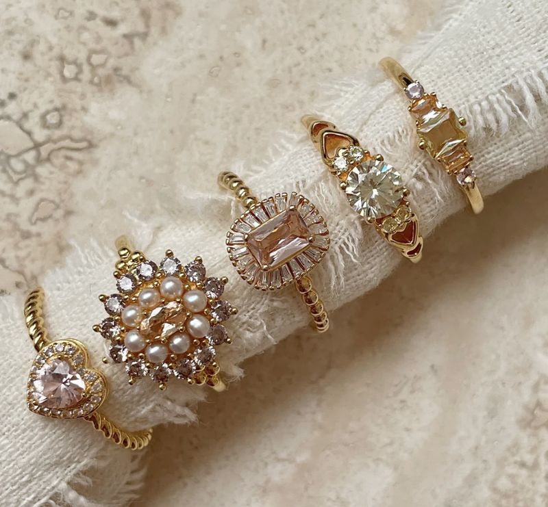 Heart shaped ring with colored 12469Y