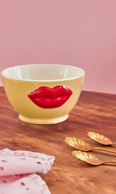 Ceramic bowl red Lips
