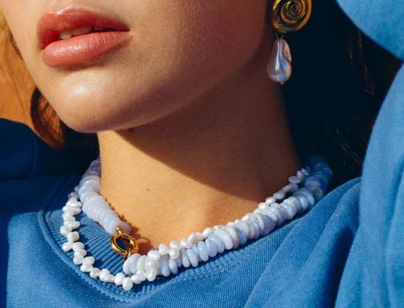 Yuyu blue necklace