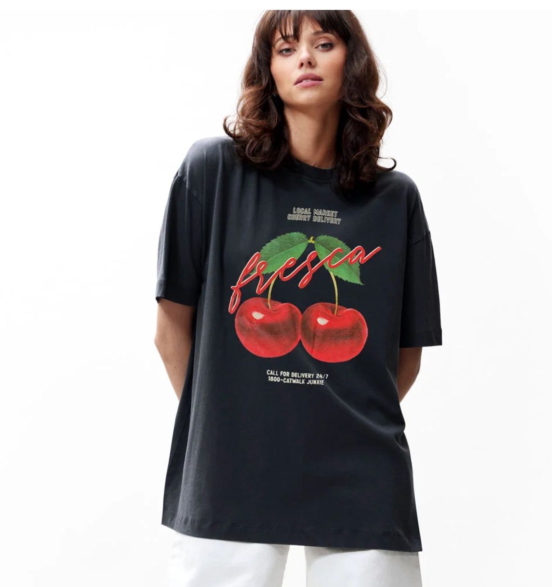 Oversized graphic tshirt - catwalk junkie