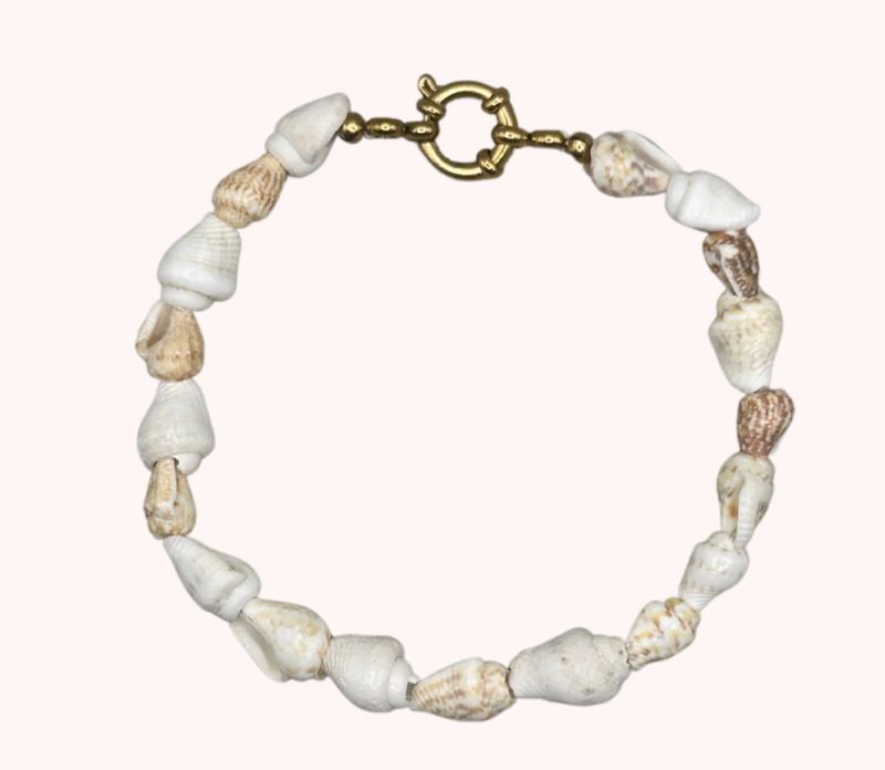 Shell bracelet - bonnie studios