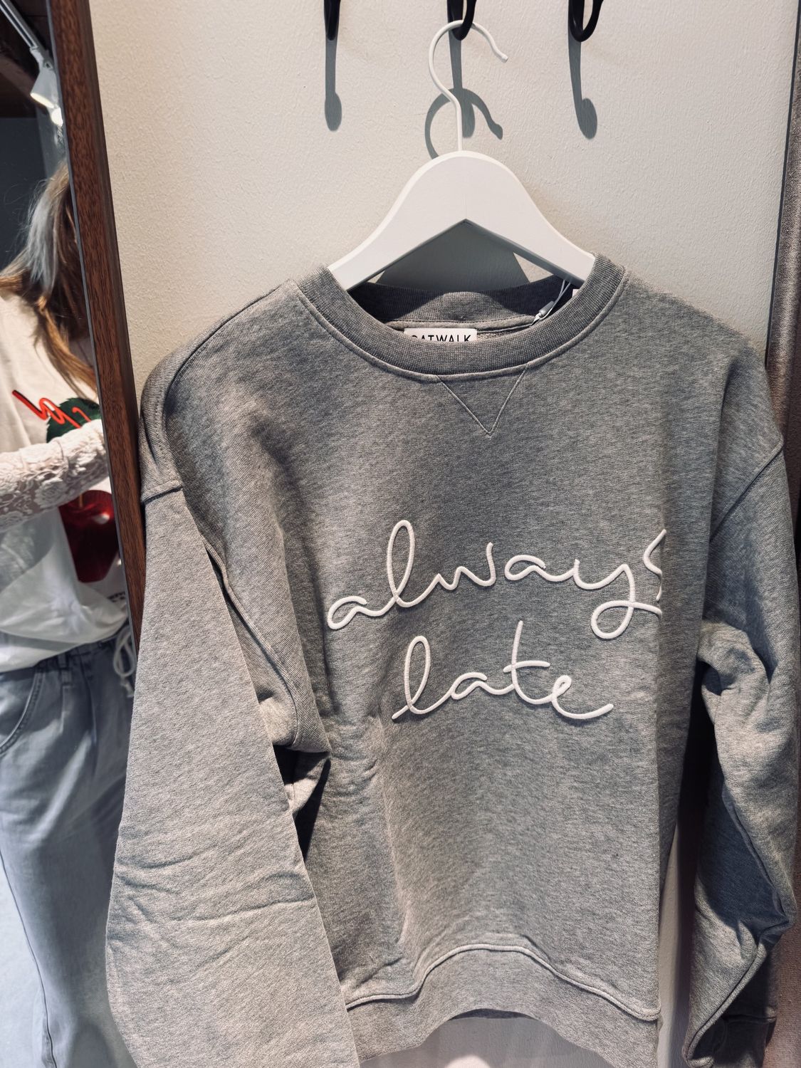 Always late sweater - catwalk junkie