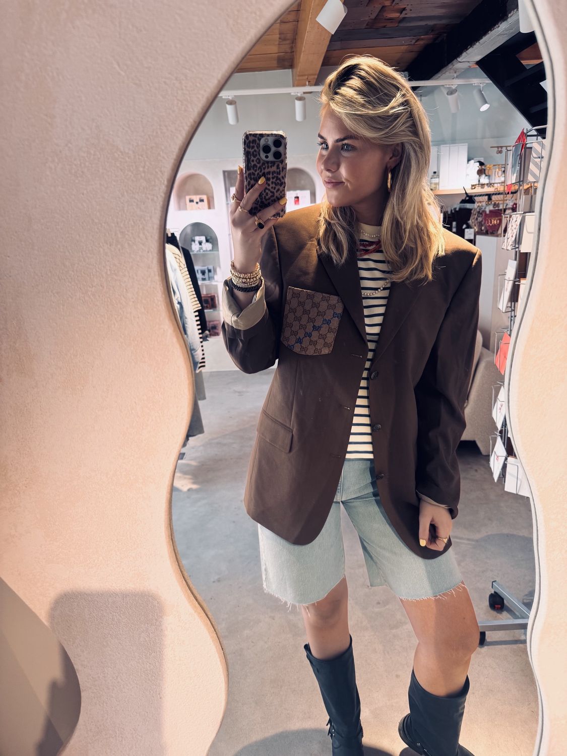 Blazer -  Bruin - life is Gucci - groen detail - attire Amsterdam