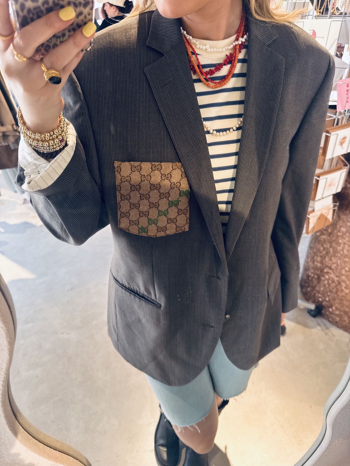 Blazer -  Grijs -  life is Gucci - groen detail- Attire Amsterdam
