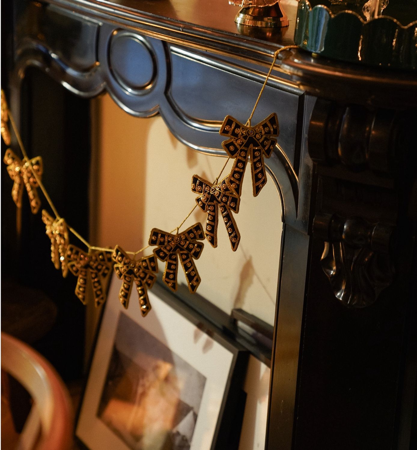 Regal Bow Garland - anna+nina