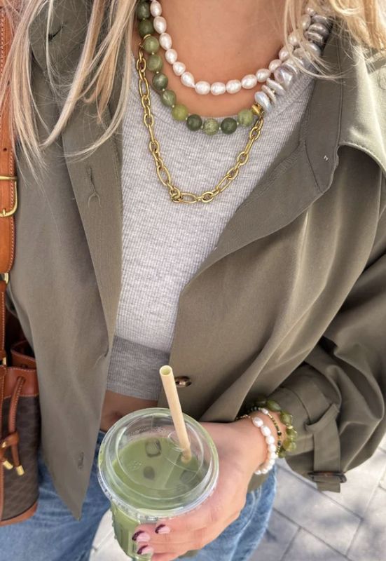 Pistachio pearl necklace - le veer
