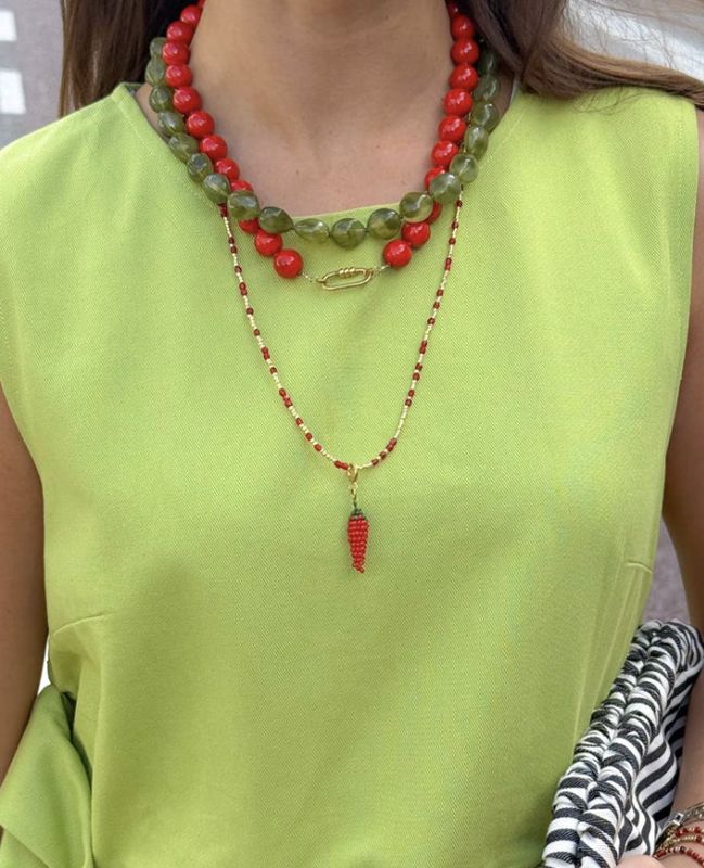 Red bold necklace - le veer