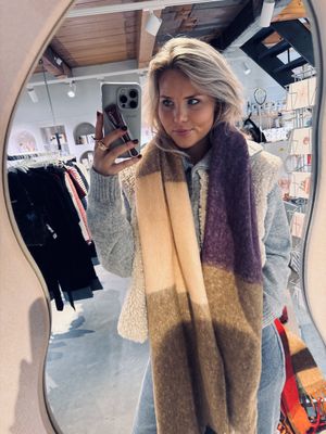 VTD scarf love is love - verb the brand