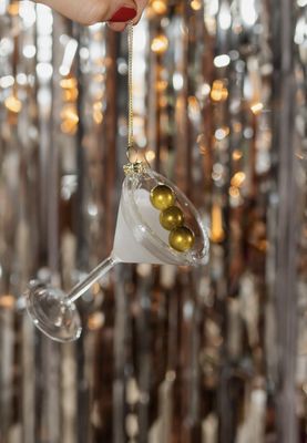 Dry martini ornament - yup in de boom