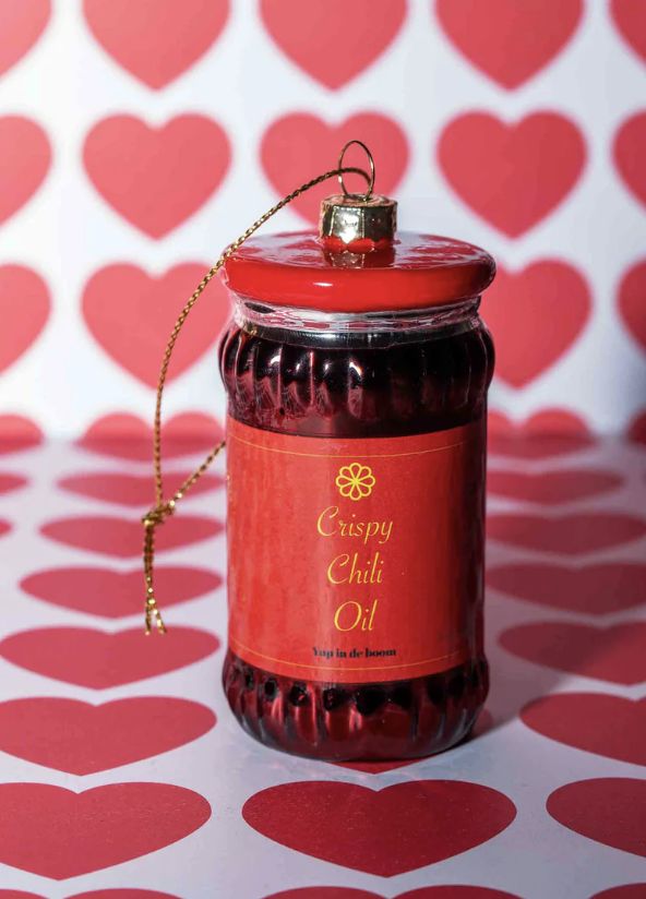 Crispy chili oil  ornament - yup in de boom