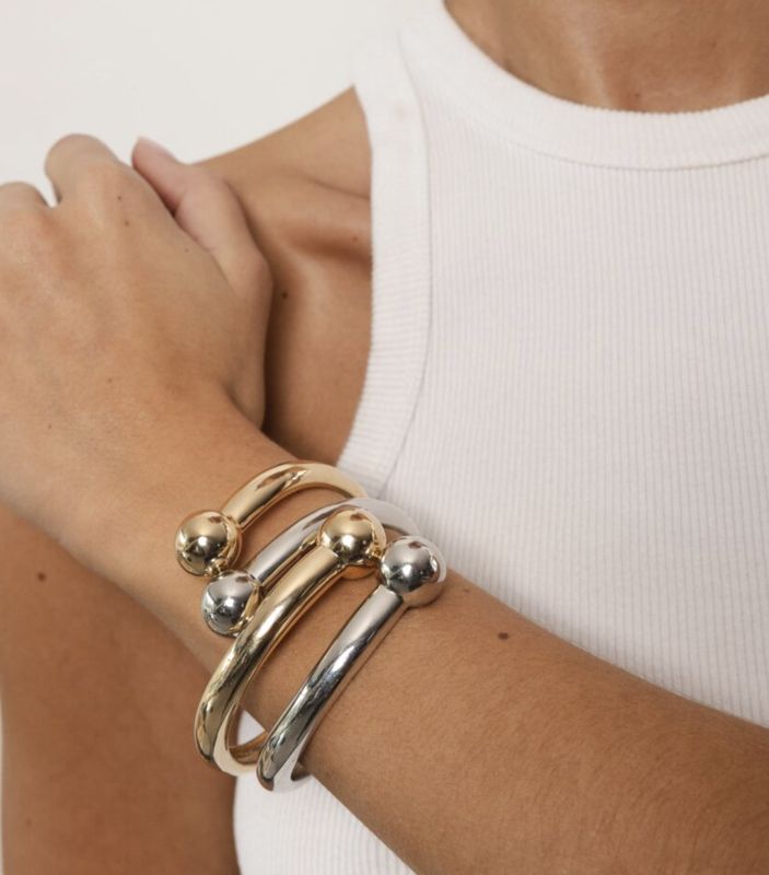 Raquel golden statement cuff - souvenirs de pomme