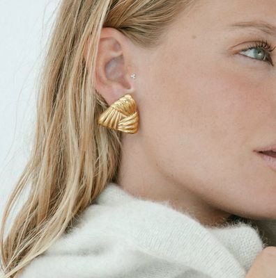 keepsake earrings - le veer