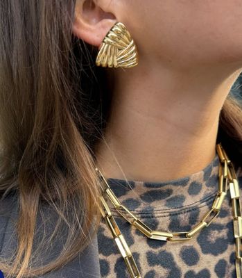 keepsake earrings - le veer