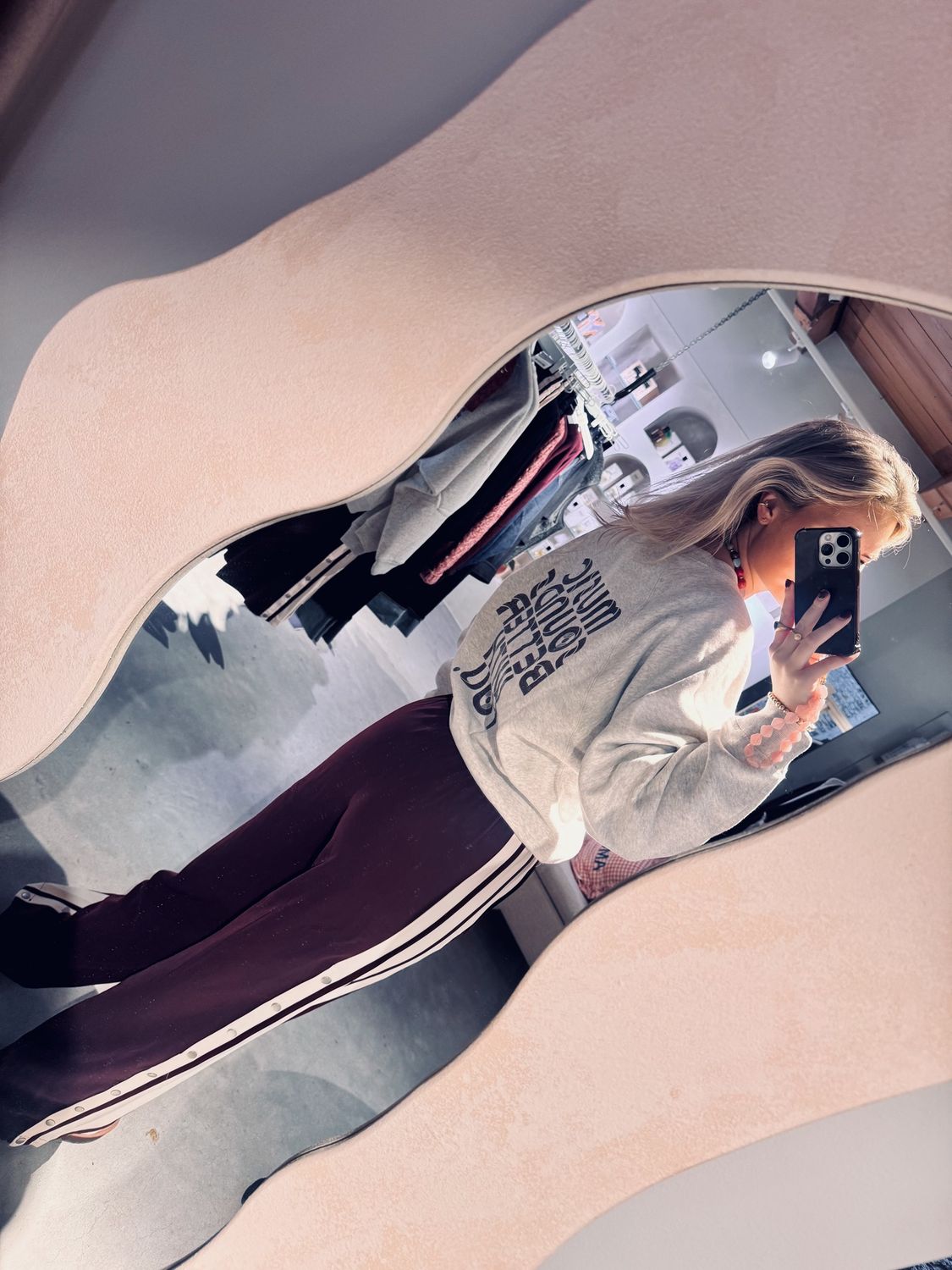 graphic sweater light grey melange (met rood) - catwalk junkie