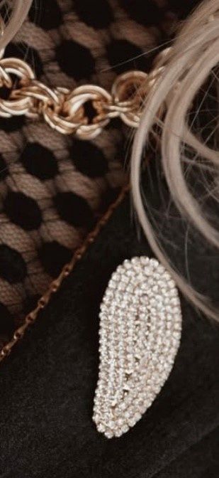 Nova strass Brooch - Souvenirs de pomme