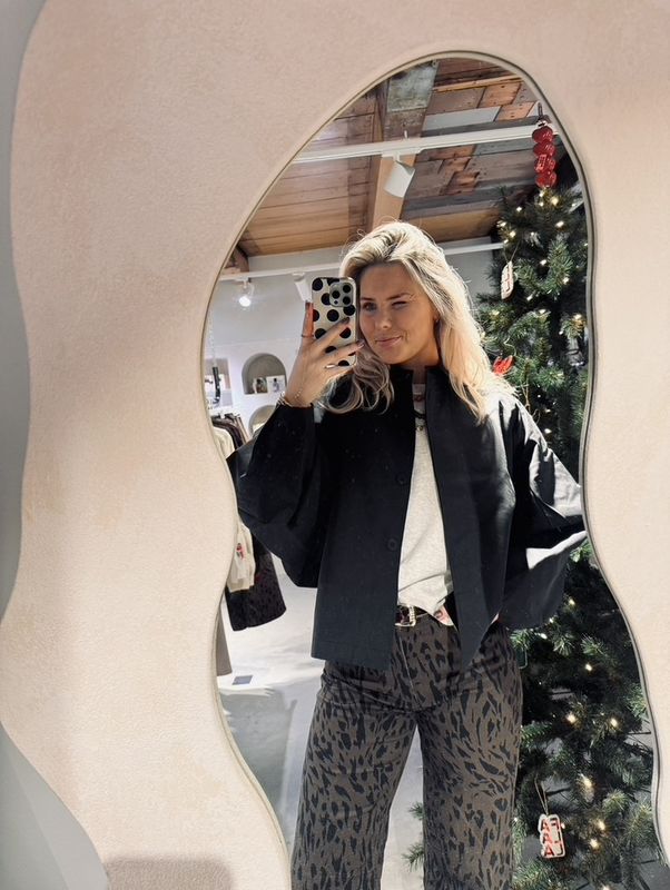 cape jacket black - catwalk junkie