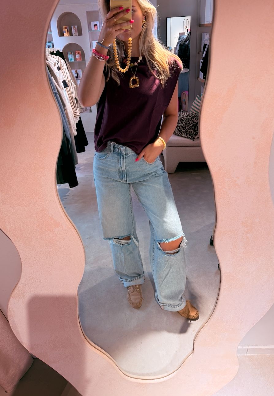 Folded shoulder singlet winetasting - catwalk junkie