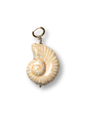 Beige shell big pendant - bonnie studios