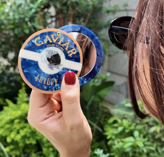 caviaar spiegel - solar eclipse