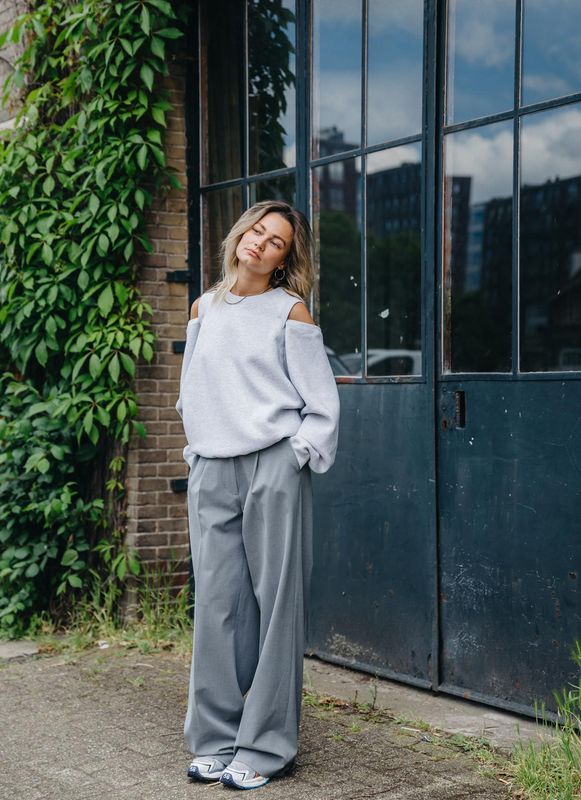 Sweater with cut out - grey melange - catwalk junkie