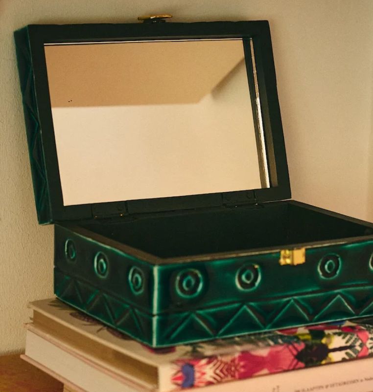 Tide's treasure box -Anna+Nina