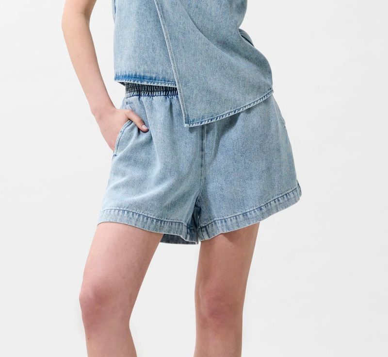 denim shorts - catwalk junkie
