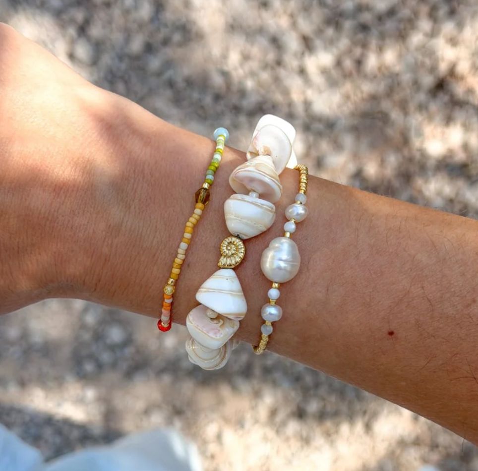 salty shell armband - le veer