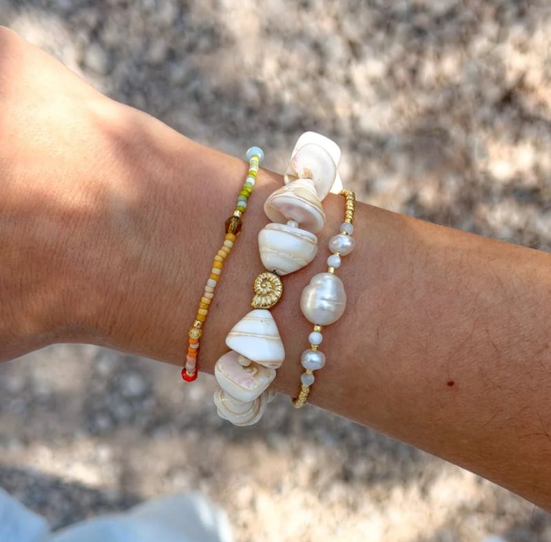 salty shell armband - le veer