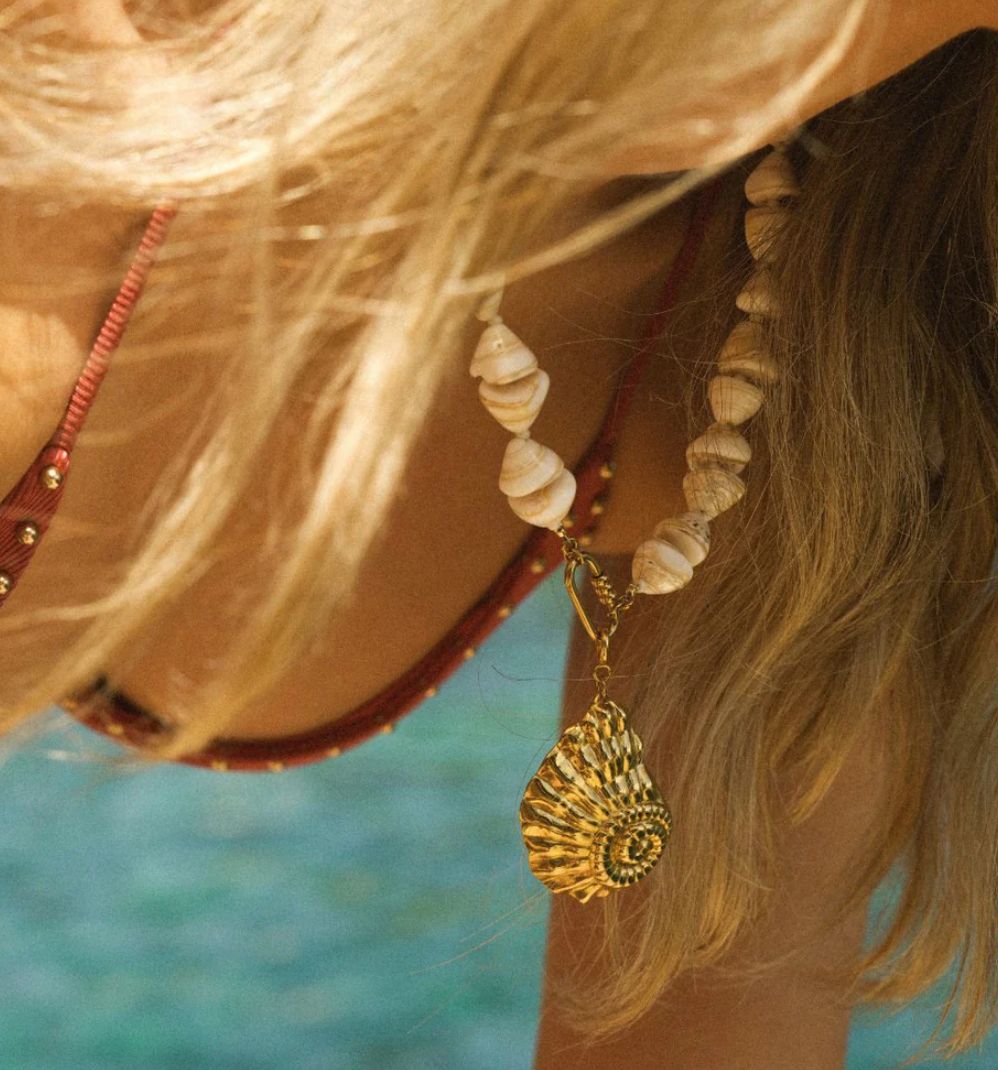 oversized golden shell bedel - le veer
