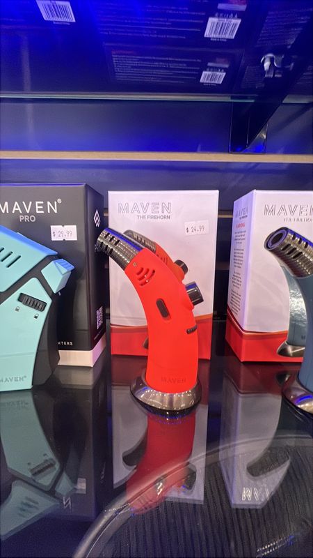 Maven The Firehorn, bright Orange