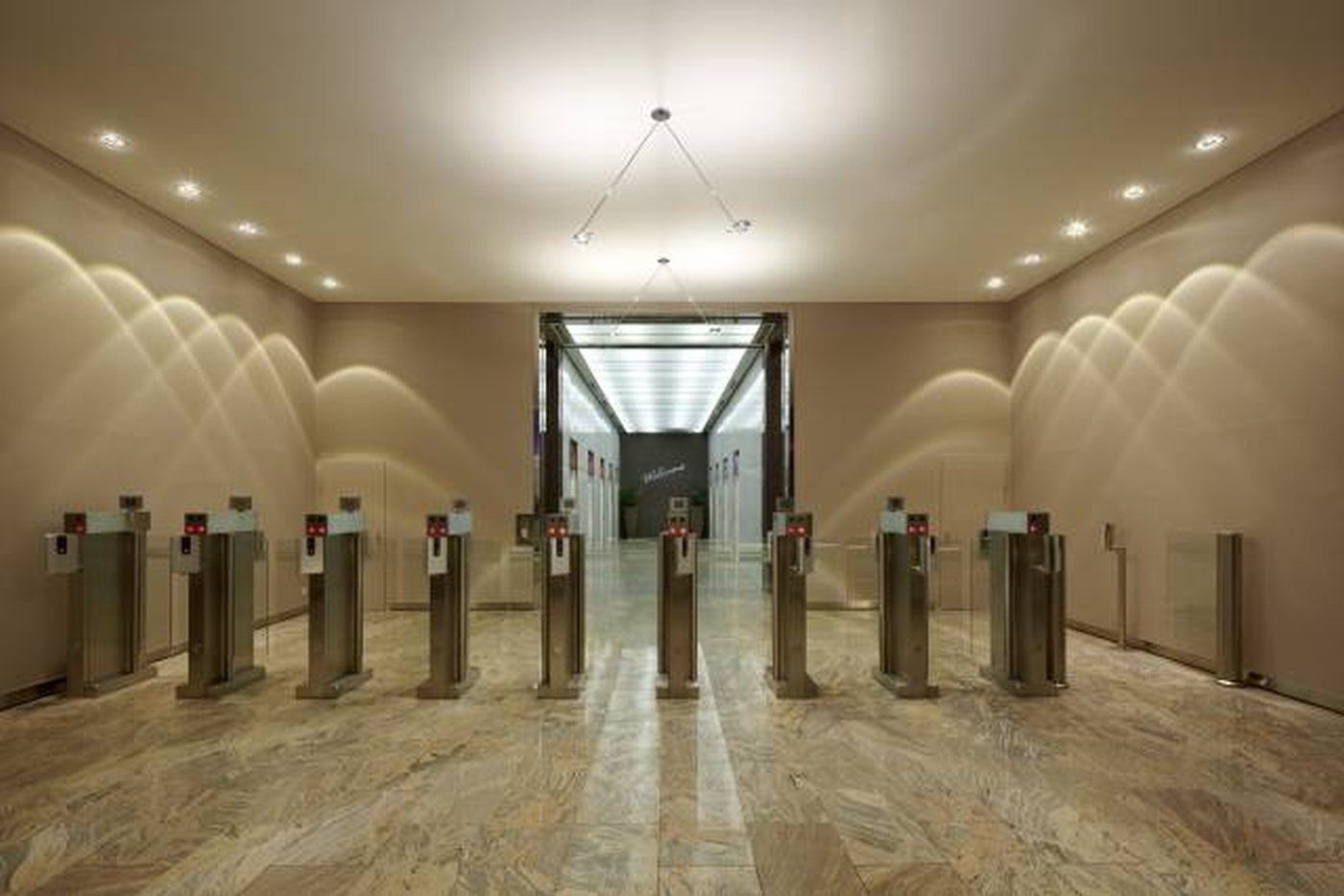 Sento Soffitto Due  Magazijnopruiming