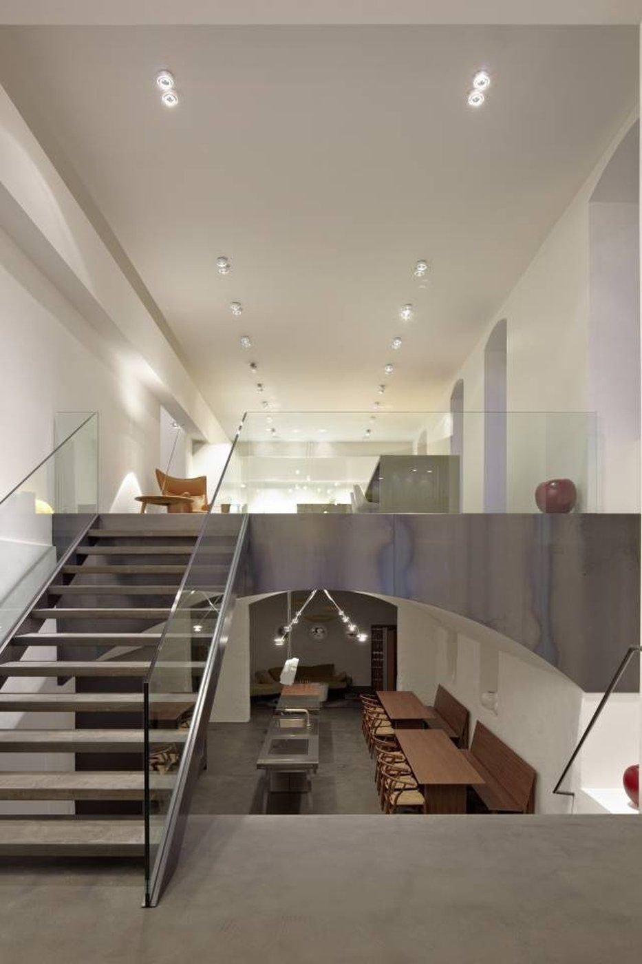 Sento Soffitto Due  Magazijnopruiming