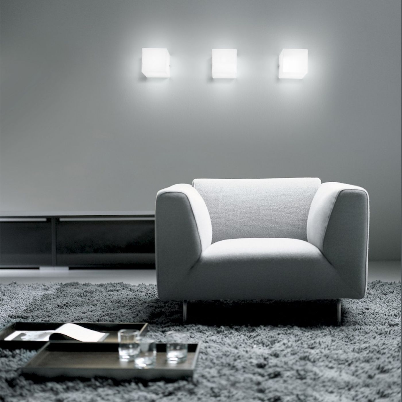  Compact omni-light L8