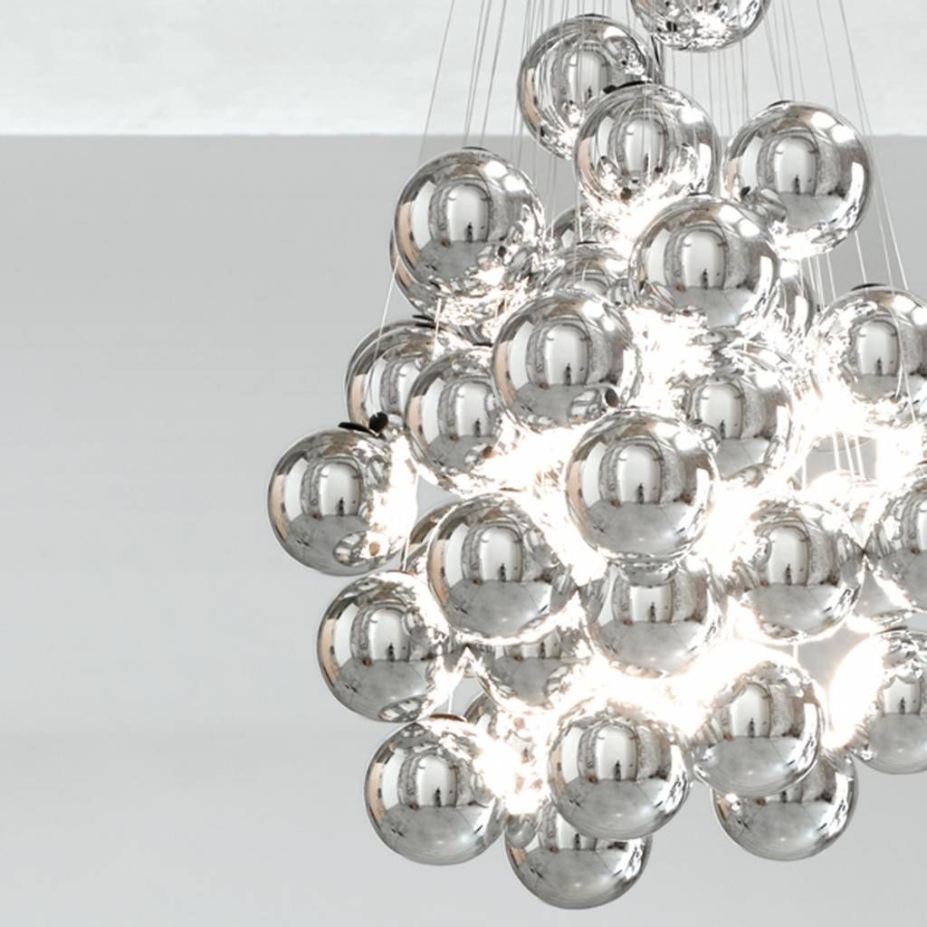 Stochastic hanglamp. 72 spheres