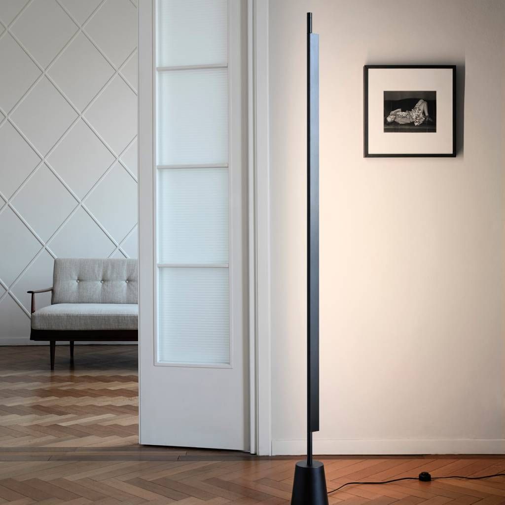 Compendium vloerlamp. 3000 kelvin.