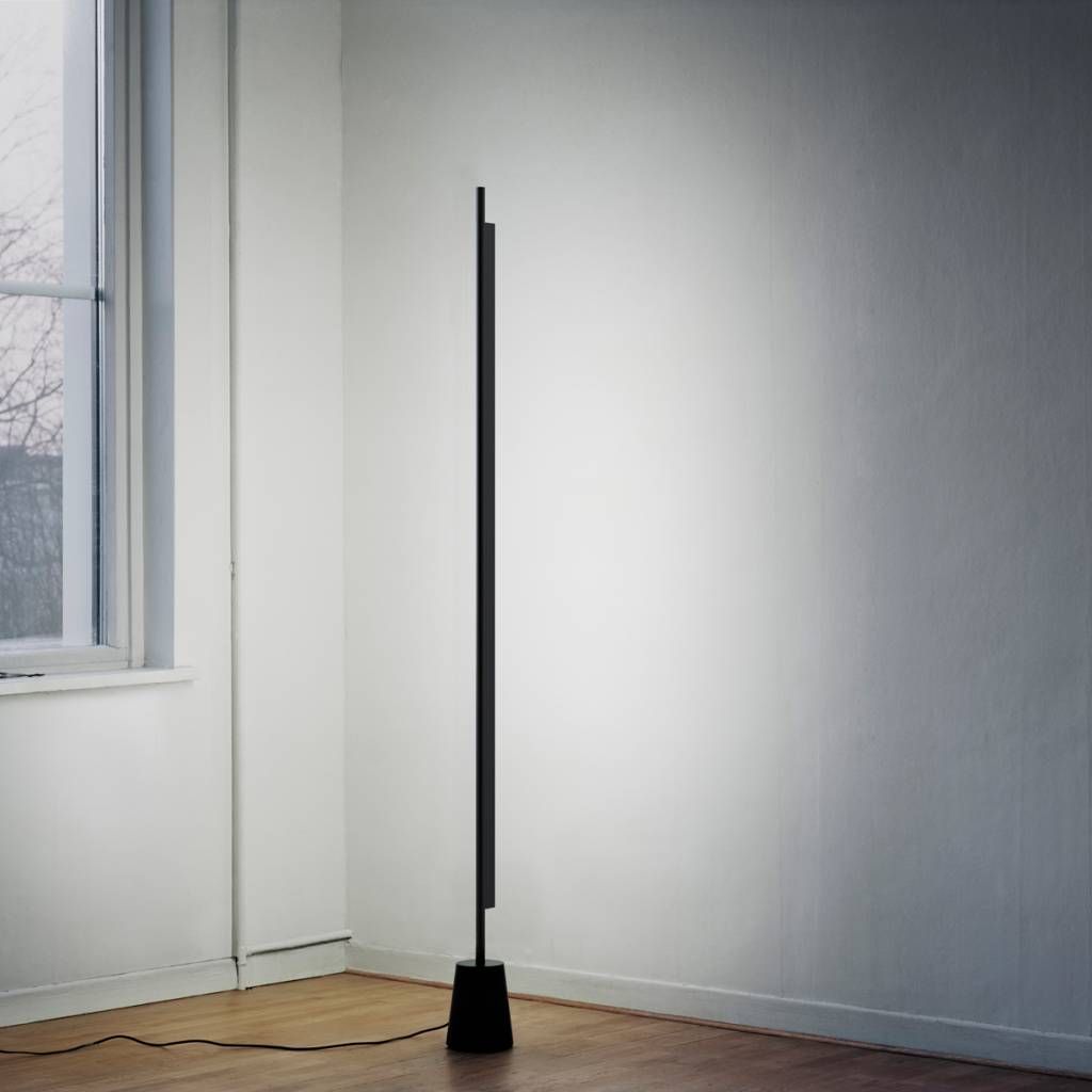 Compendium vloerlamp. 3000 kelvin.