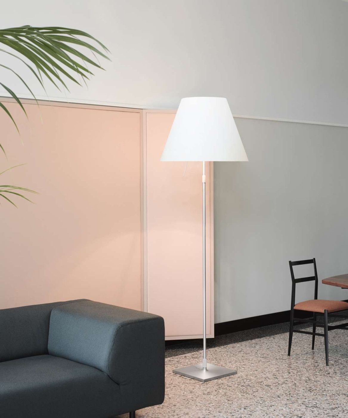 Costanza Grande vloerlamp on-off.