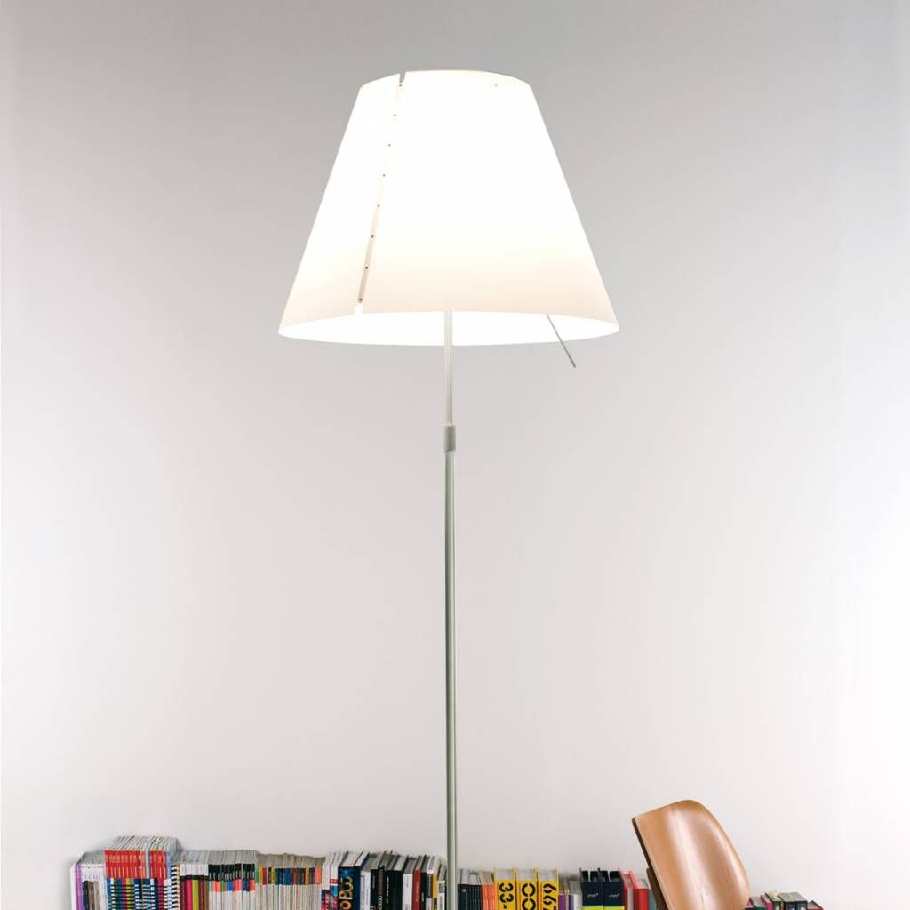 Costanza Grande vloerlamp on-off.